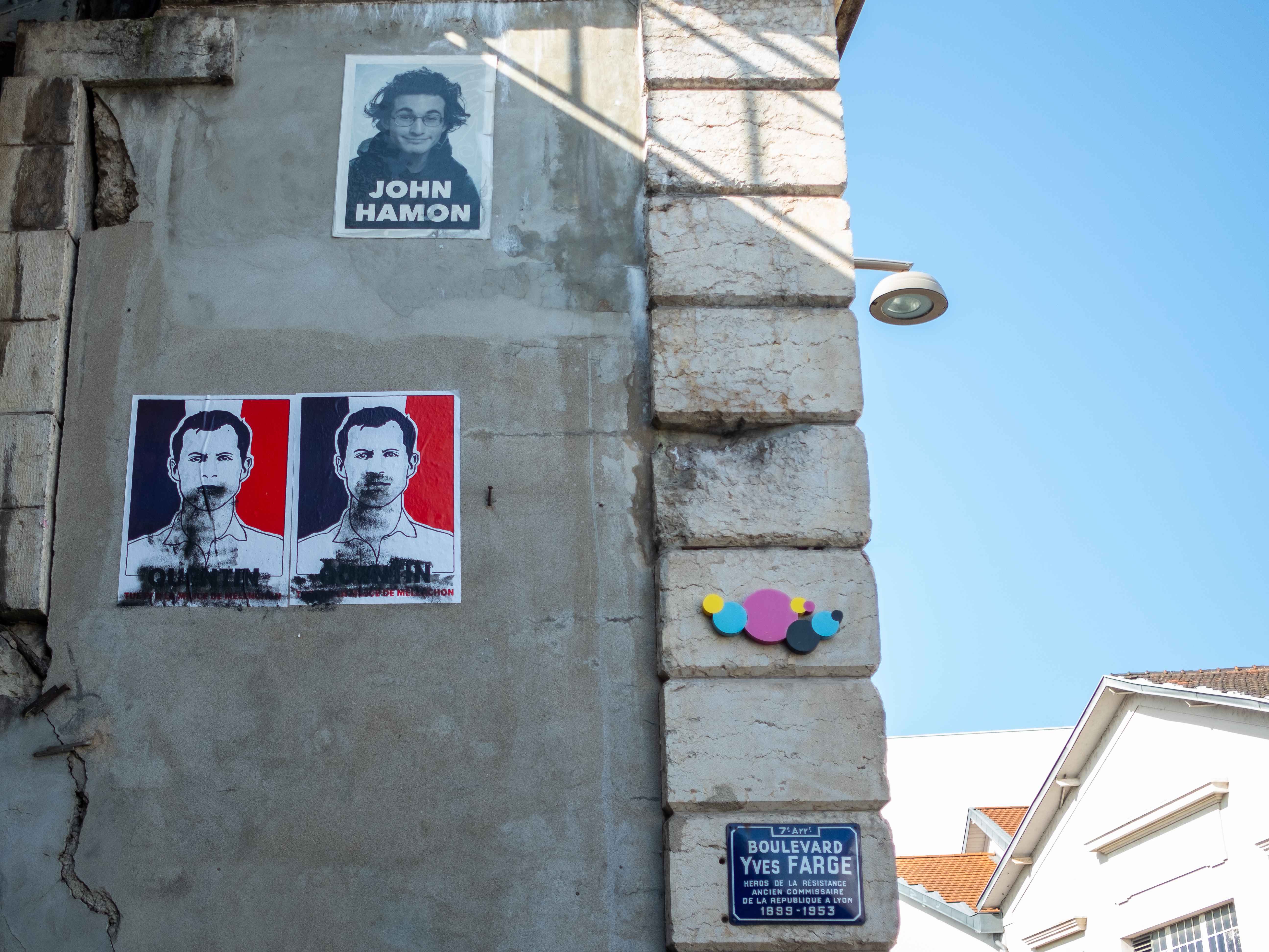 https://backend.streetpress.com/sites/default/files/18-gauche_tetanisee_11zon.jpg