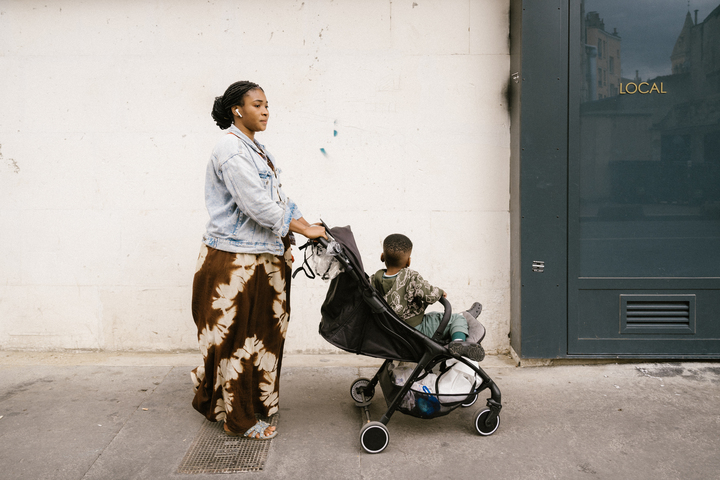 https://backend.streetpress.com/sites/default/files/aminata_et_son_fils_mohamed_en_r_copie_4.jpg