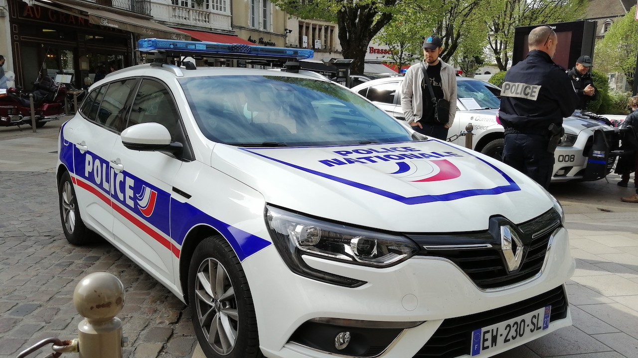 Le policier qui a renversé un étudiant à Paris à 100km/h est condamné