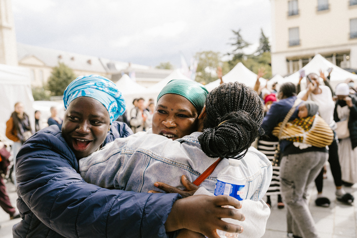 https://backend.streetpress.com/sites/default/files/manifestation_sur_le_parvis_de_l_copie_3.jpg