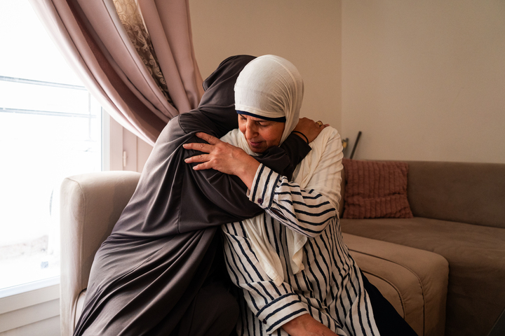 https://backend.streetpress.com/sites/default/files/nora_et_halima_respectivement_mere_de_rayana_et_soeur_de_coeur_de_rayana_1.jpg