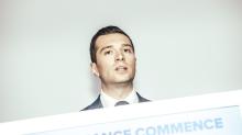 Rassemblement national, Marine Le Pen, Extrême droite, Assemblée Nationale, François Bayrou, Jordan Bardella, Emmanuel Macron, Dissolutions