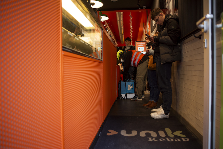 https://backend.streetpress.com/sites/default/files/victorri_25_03_25_reportage_livreur_lille-14.jpg